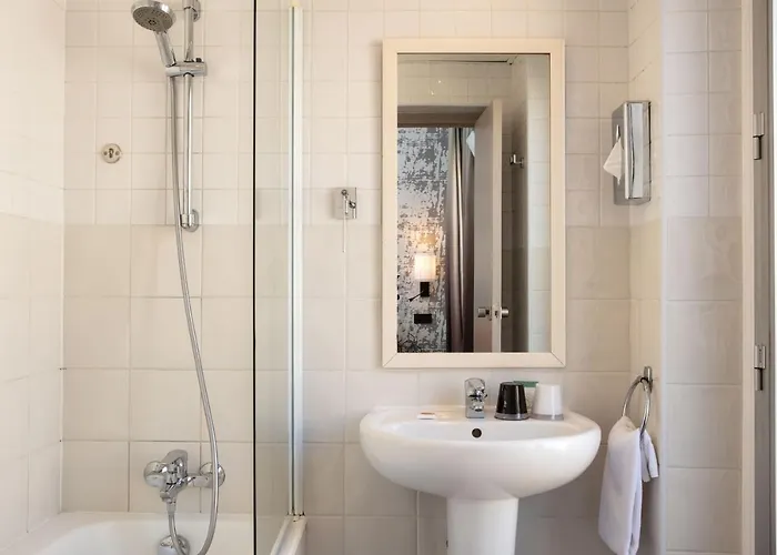 Des Nations Saint Germain 3* Parigi