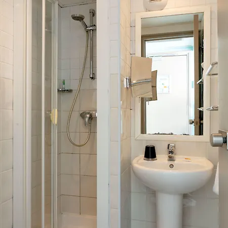 Hotel Des Nations Saint Germain 3*